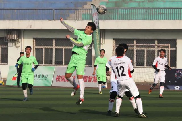 媒体人：老詹去勇士难争冠挣不到大钱 照顾不到布朗尼 换你会去吗